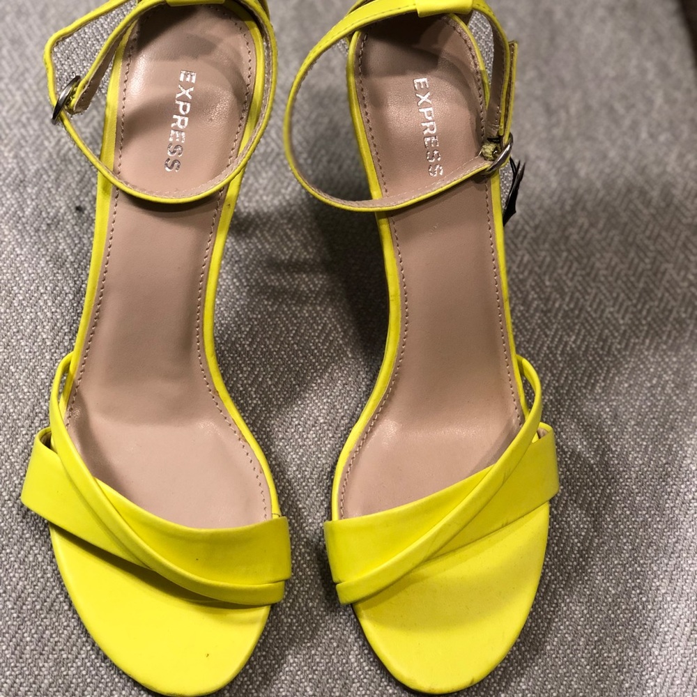 Express heels